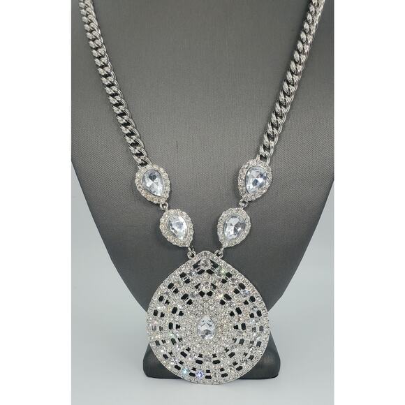 Cat Deeley SYTYCD Bold Chunky Austrian Crystal Long Medallion Statement Necklace - Picture 4 of 7